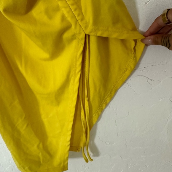 Yellow sexy summer dress - Picture 2 of 4